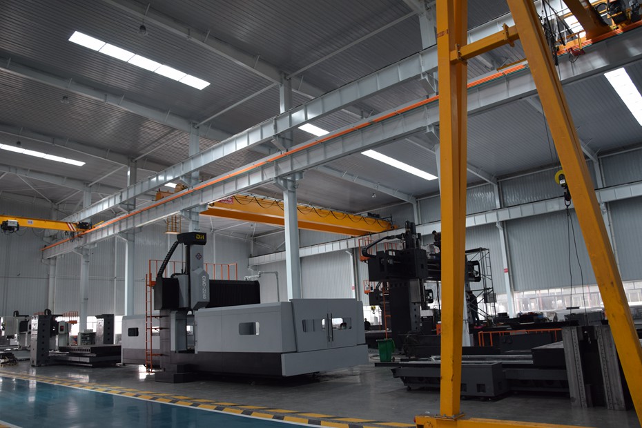 國產數控龍門銑床.jpg 國產數控龍門銑床.jpg