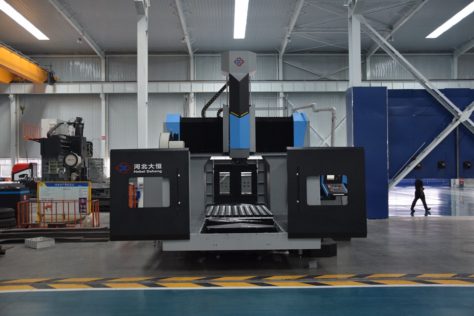 國產數控龍門加工中心.jpg 國產數控龍門加工中心.jpg